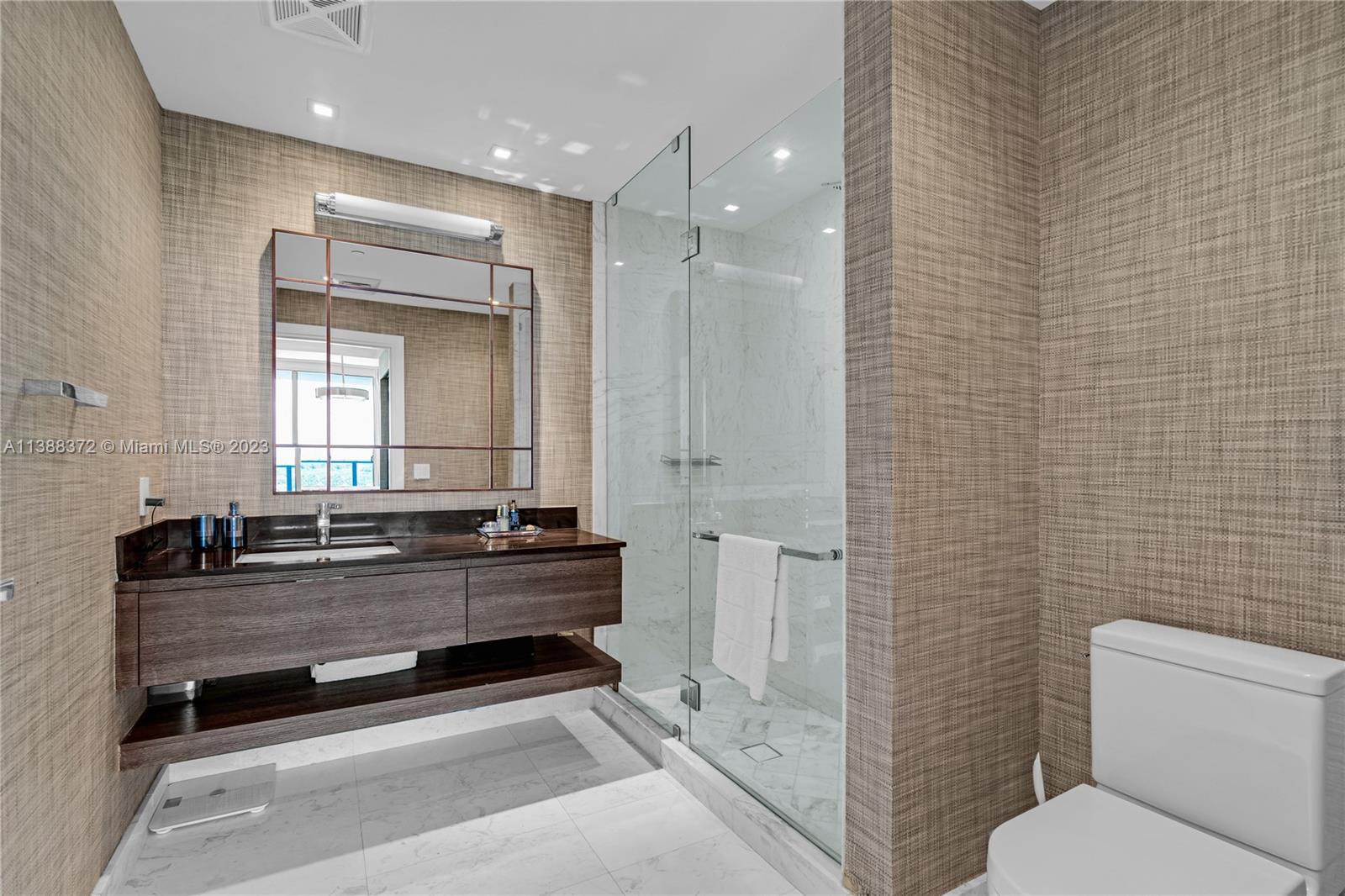 OCEANA KEY BISCAYNE CONDO - Residential