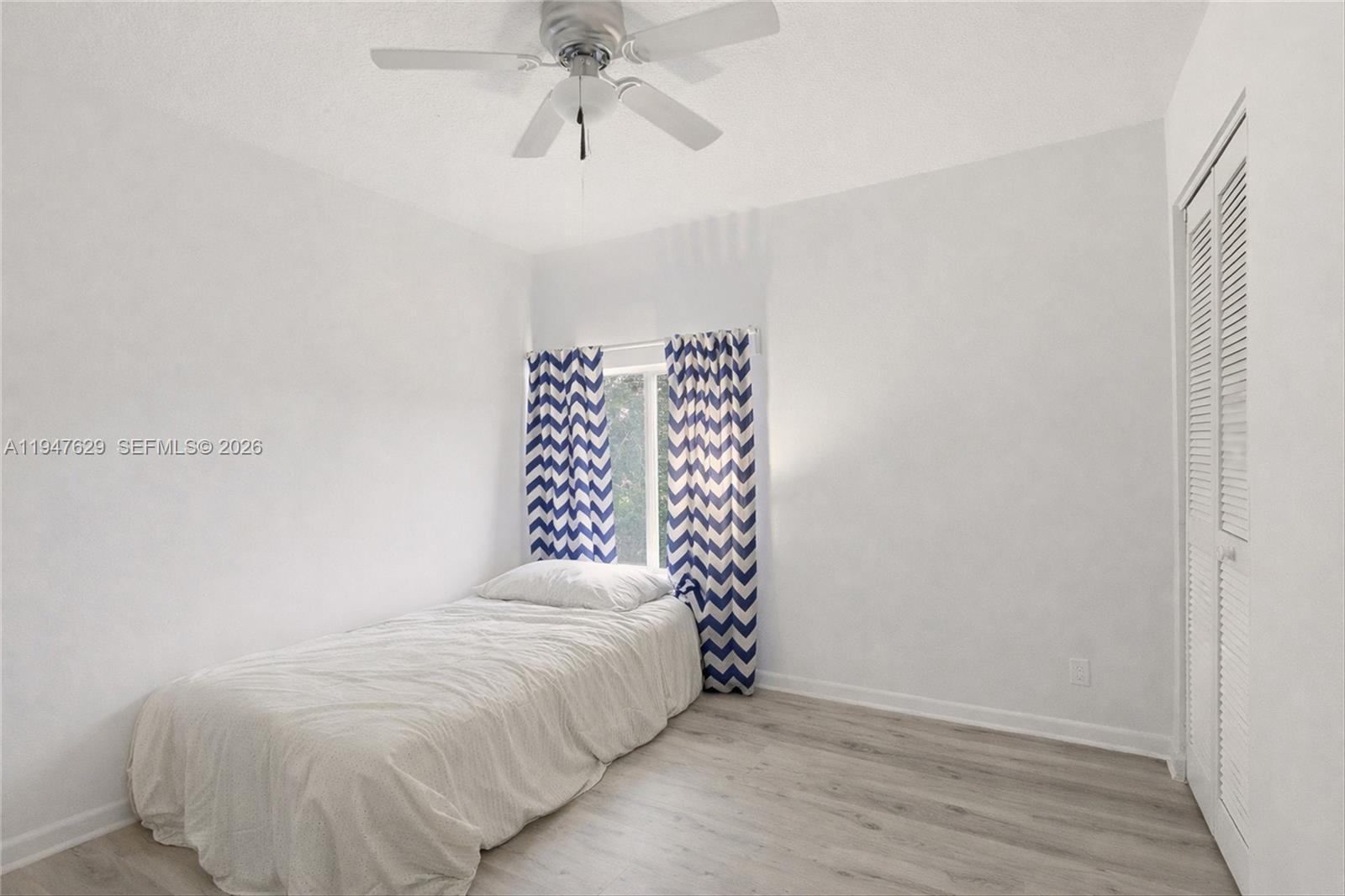 10402 ASHLEY OAKS DR RIVER - Residential