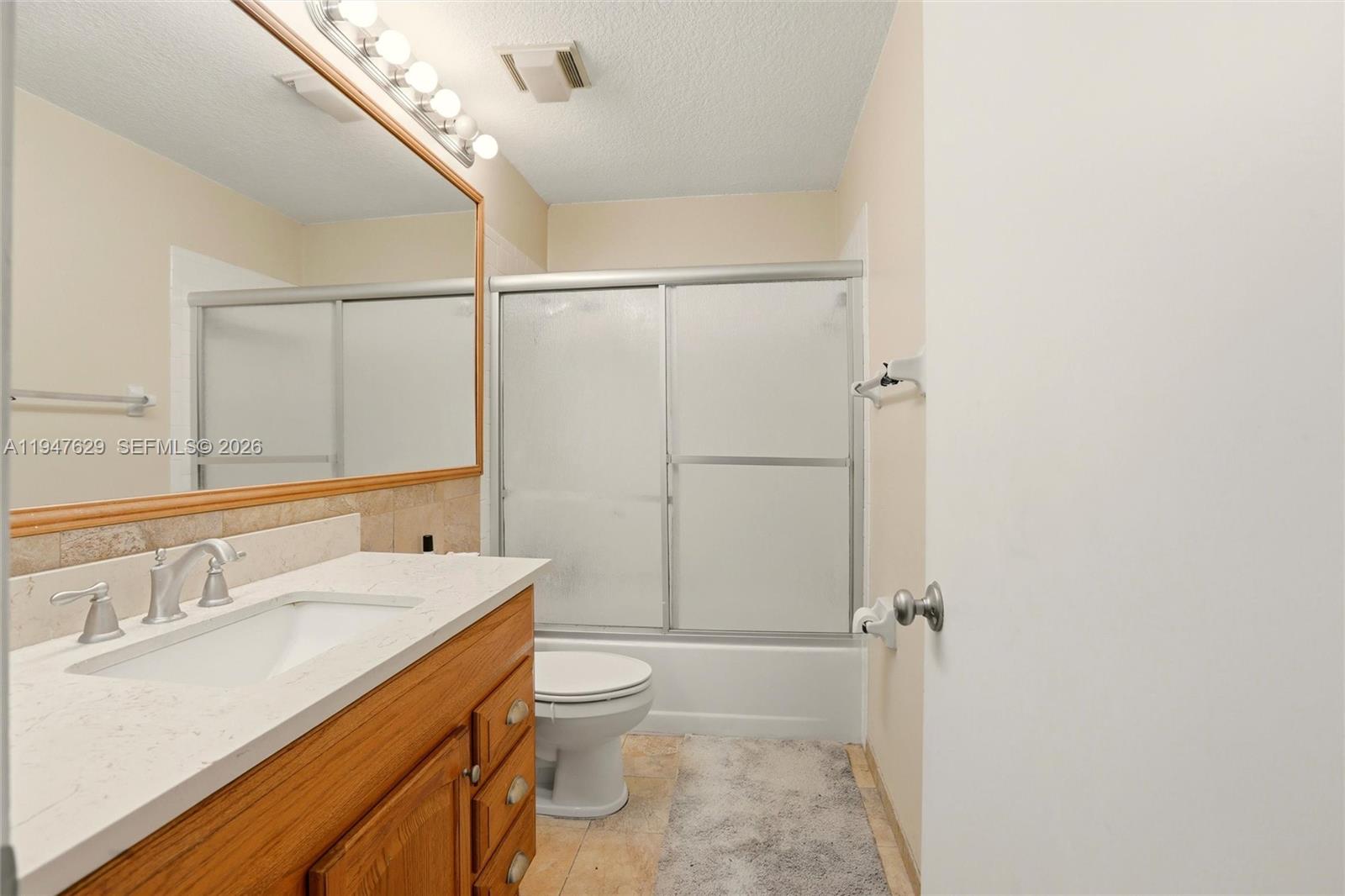 10402 ASHLEY OAKS DR RIVER - Residential