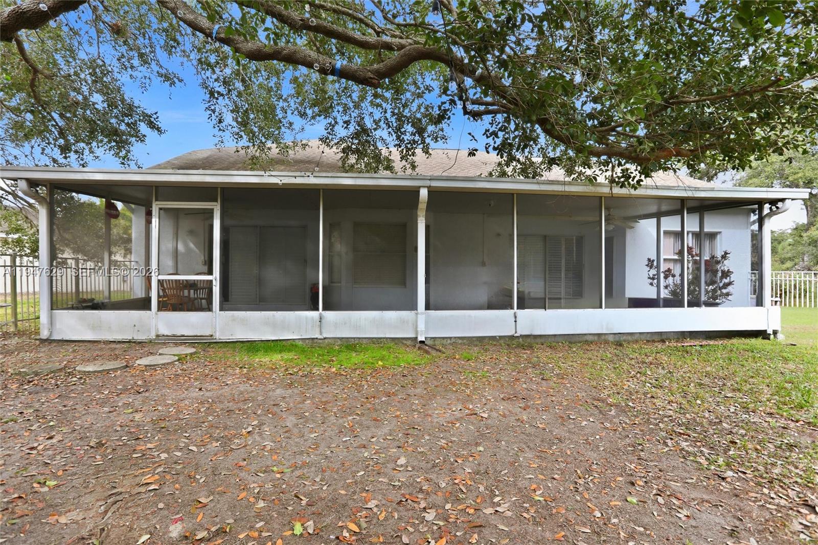 10402 ASHLEY OAKS DR RIVER - Residential