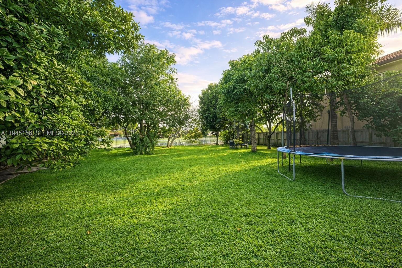 MIRENS PLACE - Residential