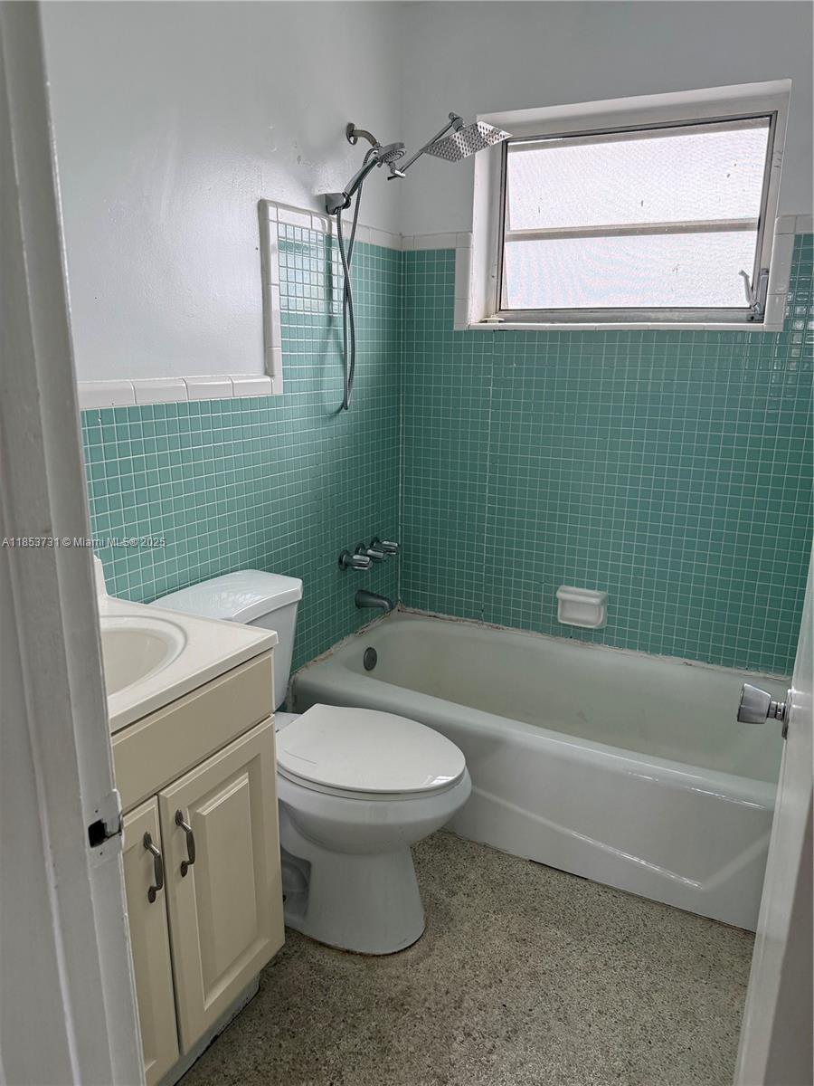 MELROSE MANOR - Residential Lease