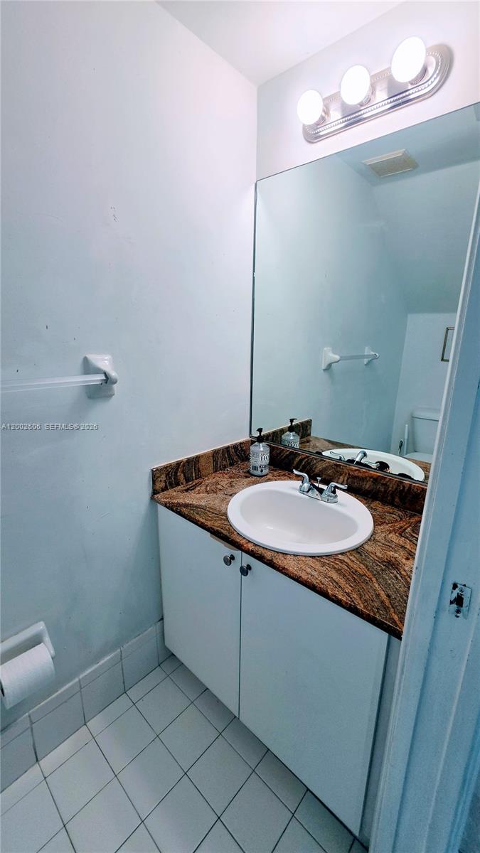 VILLAS AT NAUTICA THREE C - Residential