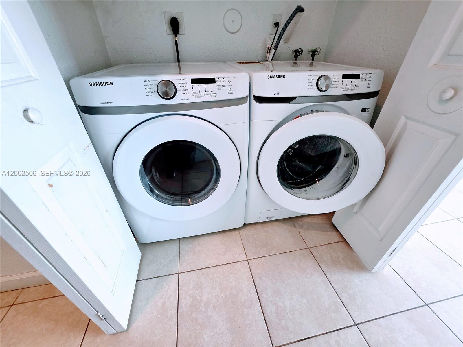 VILLAS AT NAUTICA THREE C - Residential