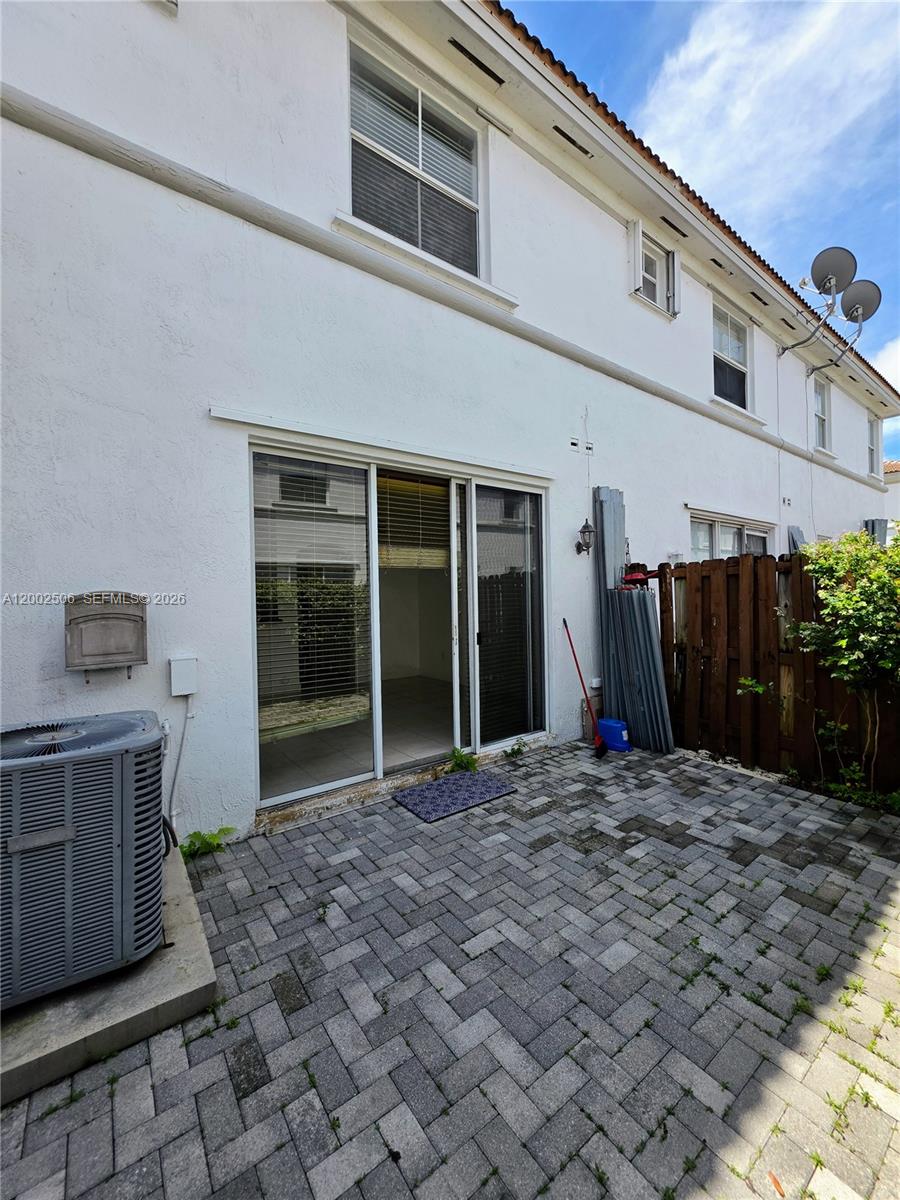 VILLAS AT NAUTICA THREE C - Residential