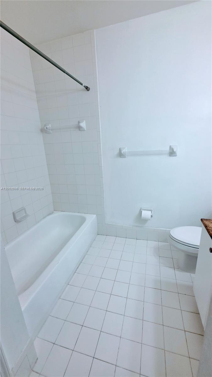 VILLAS AT NAUTICA THREE C - Residential