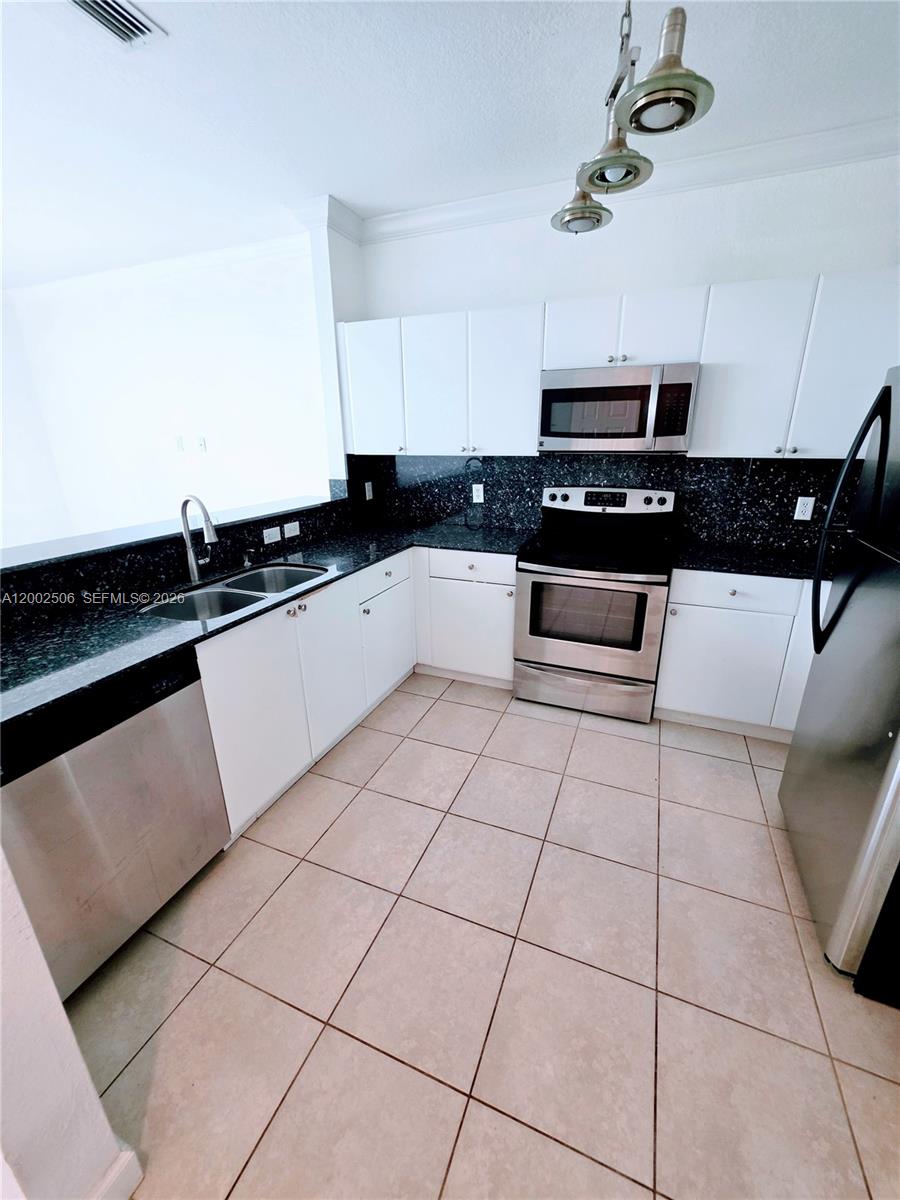 VILLAS AT NAUTICA THREE C - Residential