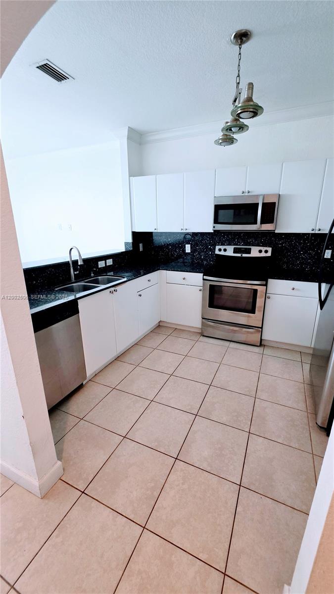 VILLAS AT NAUTICA THREE C - Residential