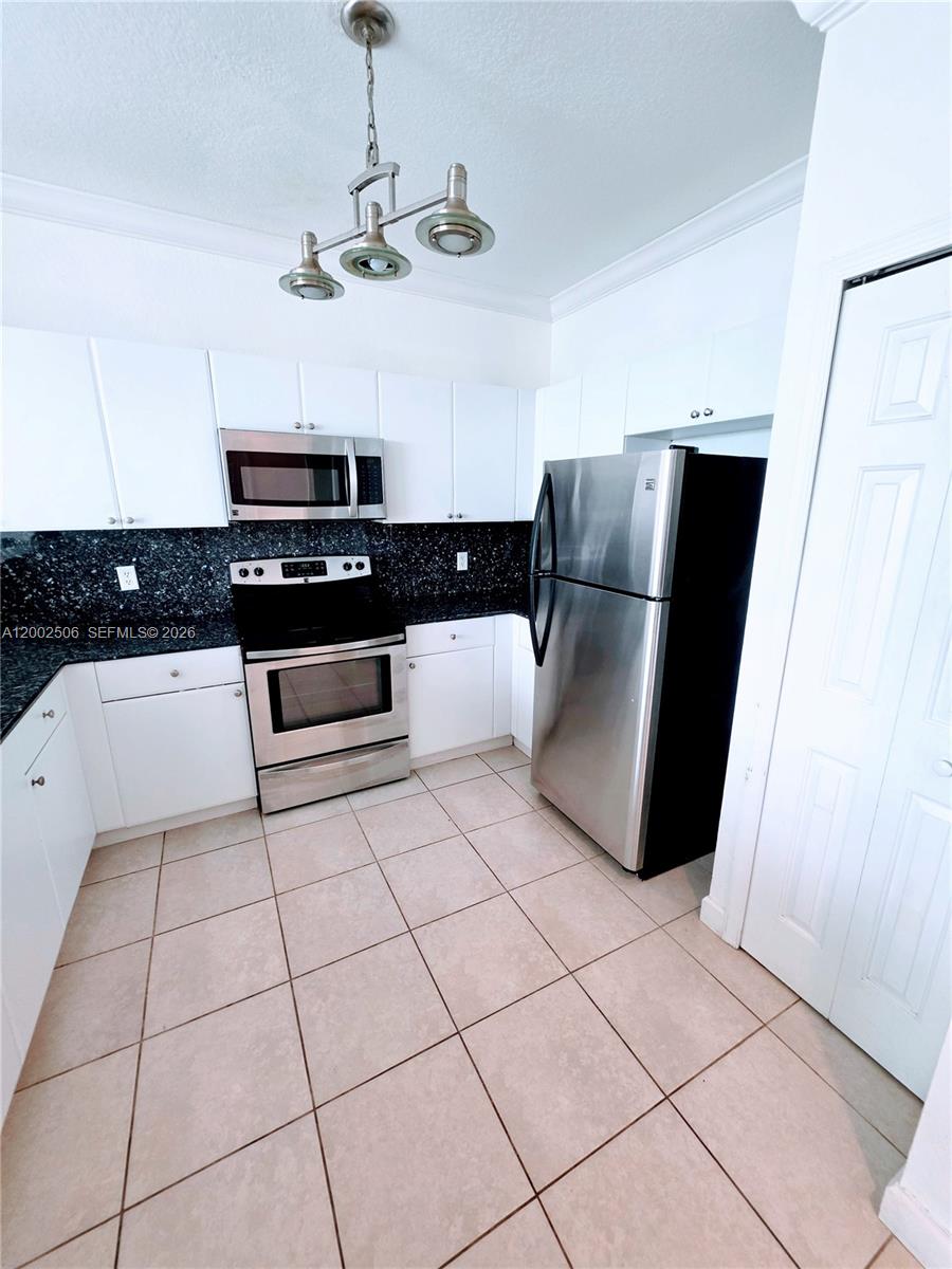 VILLAS AT NAUTICA THREE C - Residential