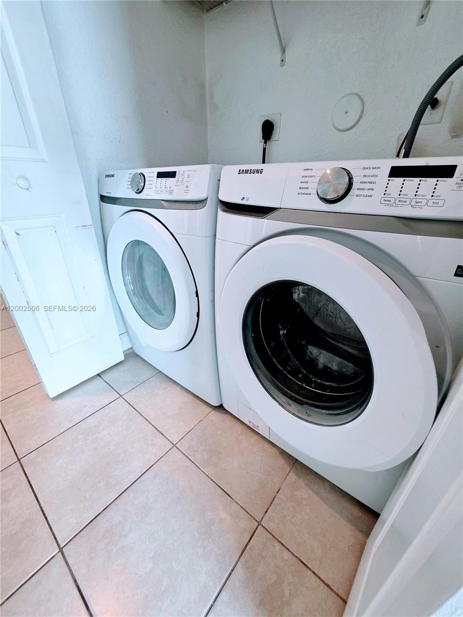 VILLAS AT NAUTICA THREE C - Residential