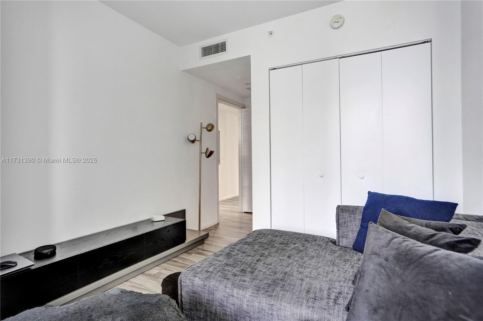 SLS LUX RESIDENCES - Residential