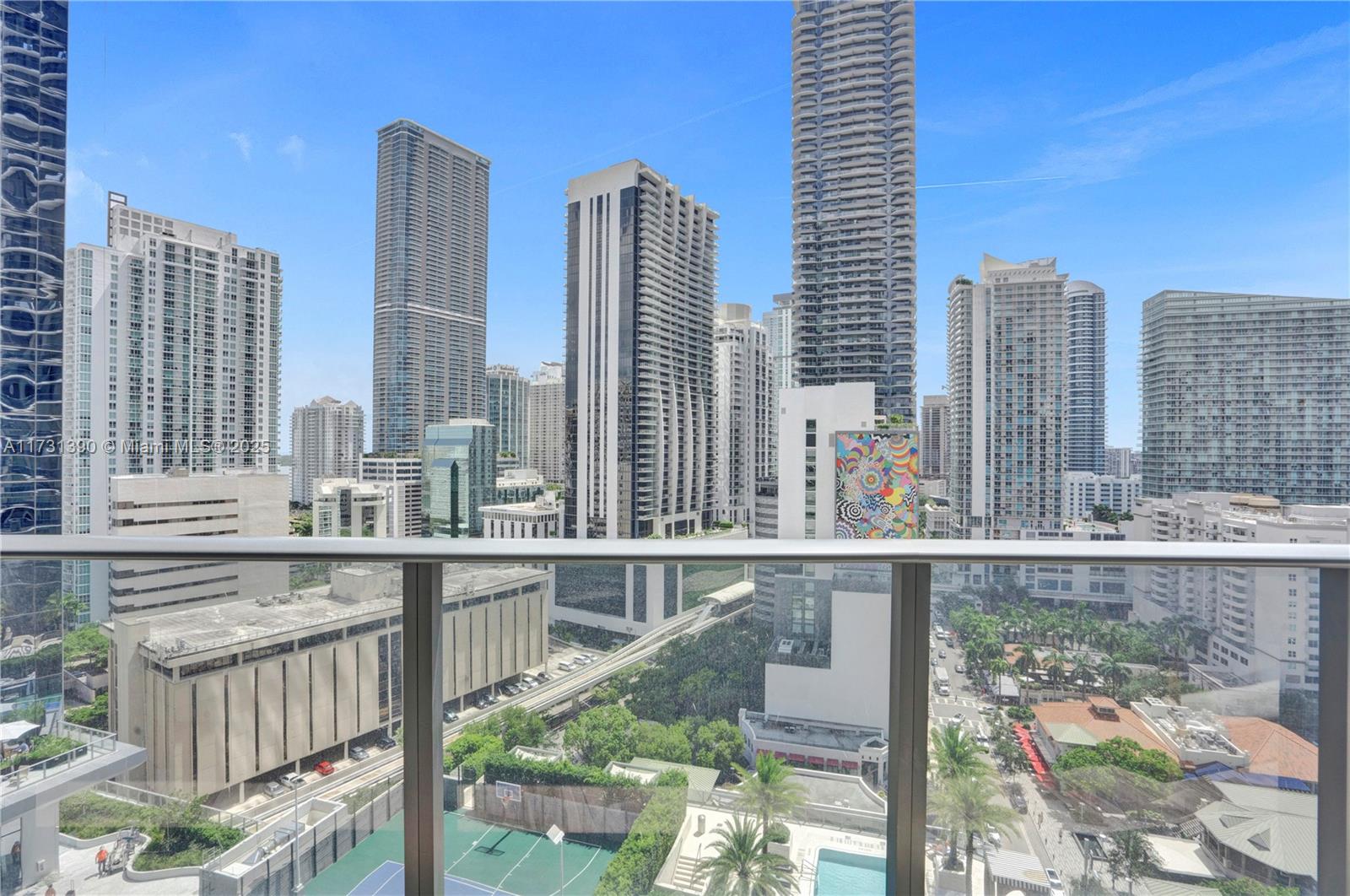 SLS LUX RESIDENCES - Residential