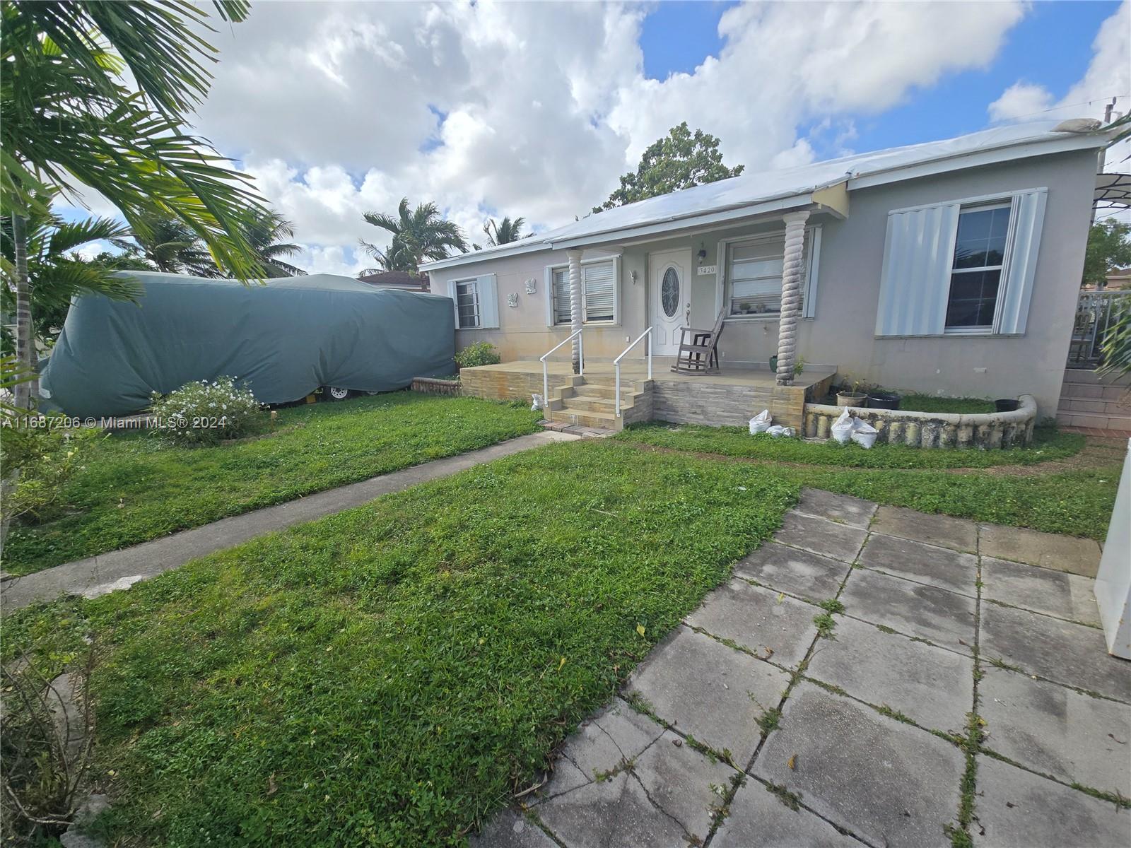 Property for Sale at 3420 E Palm Ct, Hialeah, Miami-Dade County, Florida - Bedrooms: 3 
Bathrooms: 4  - $595,000