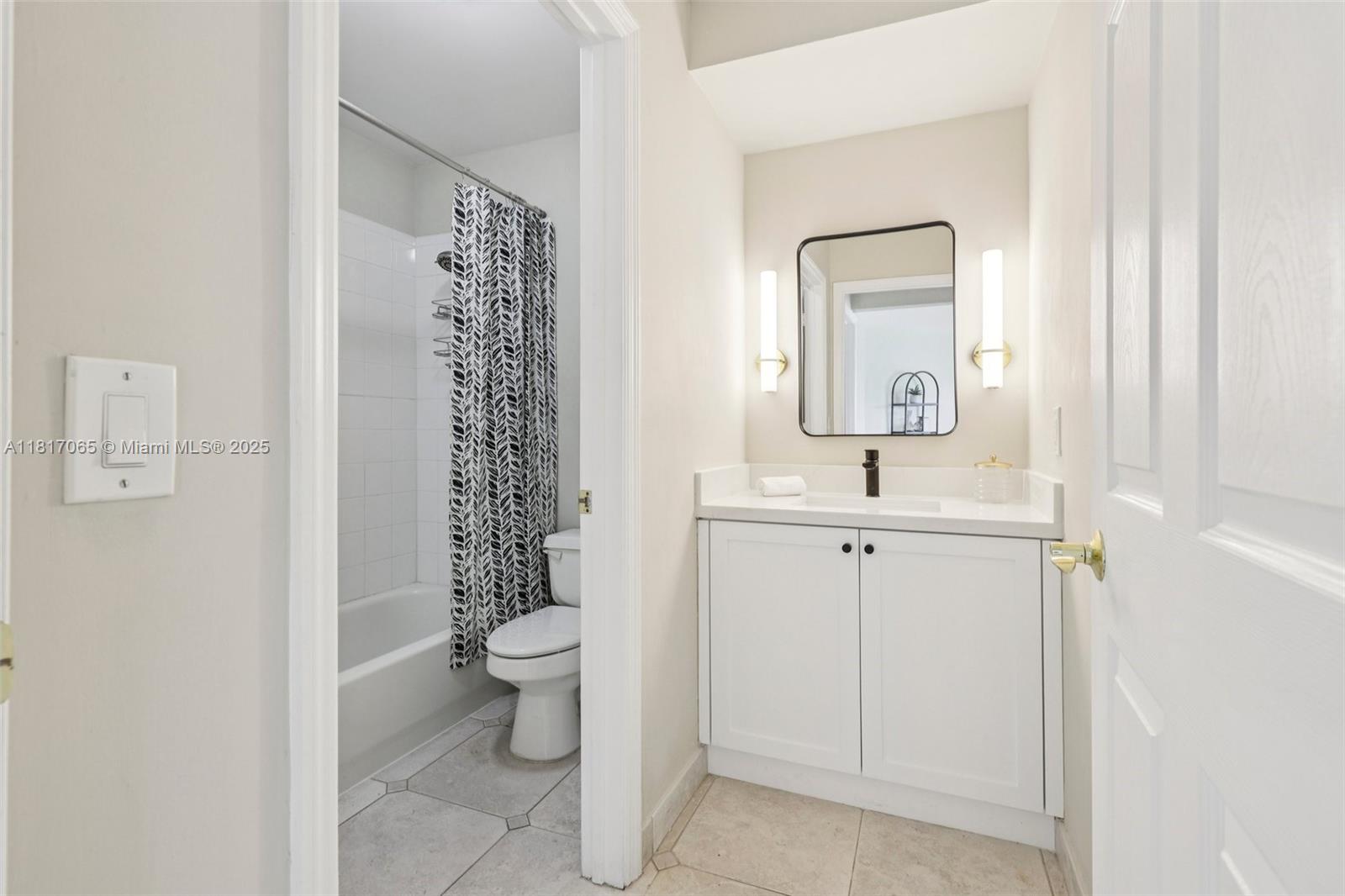 LAKES OF WESTERN PINES RE - Residential