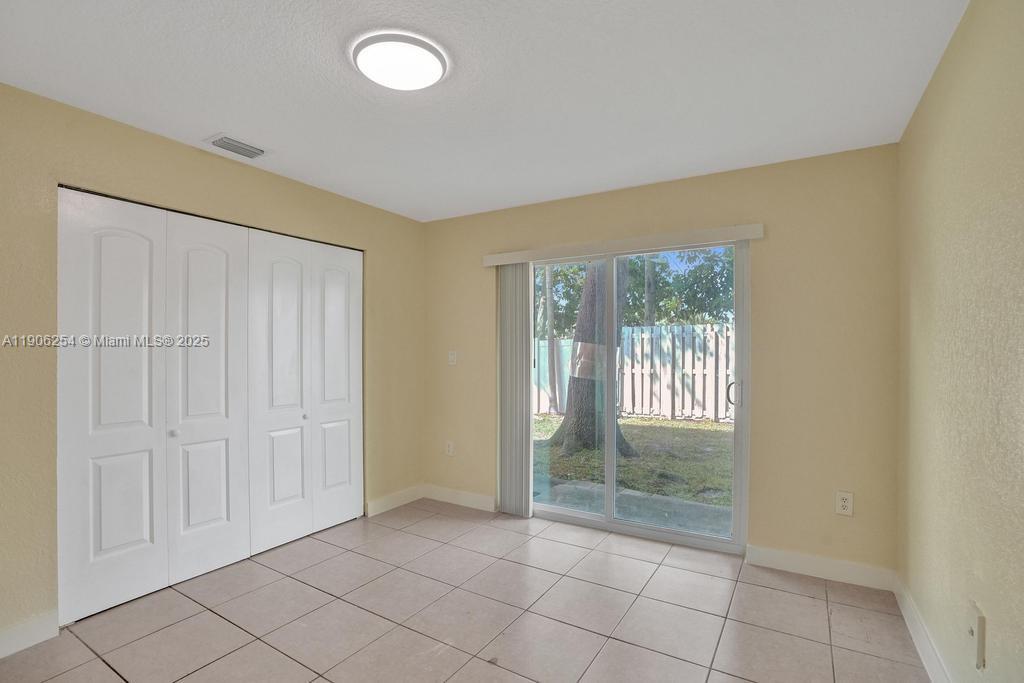 TWIN LAKES - Residential Lease