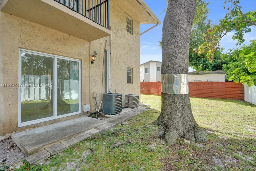 TWIN LAKES - Residential Lease