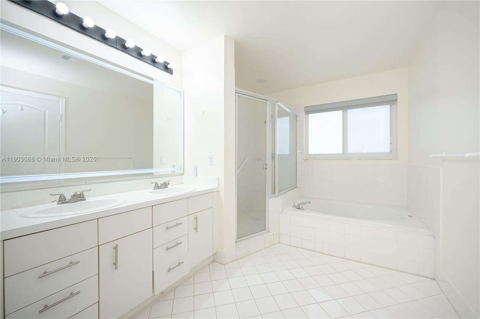 COSTA VERDE SEC 1 - Residential