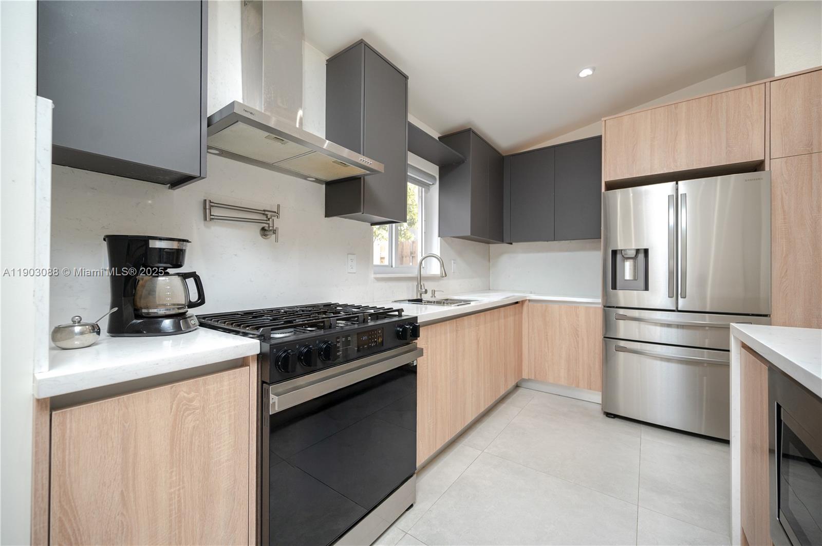 COSTA VERDE SEC 1 - Residential