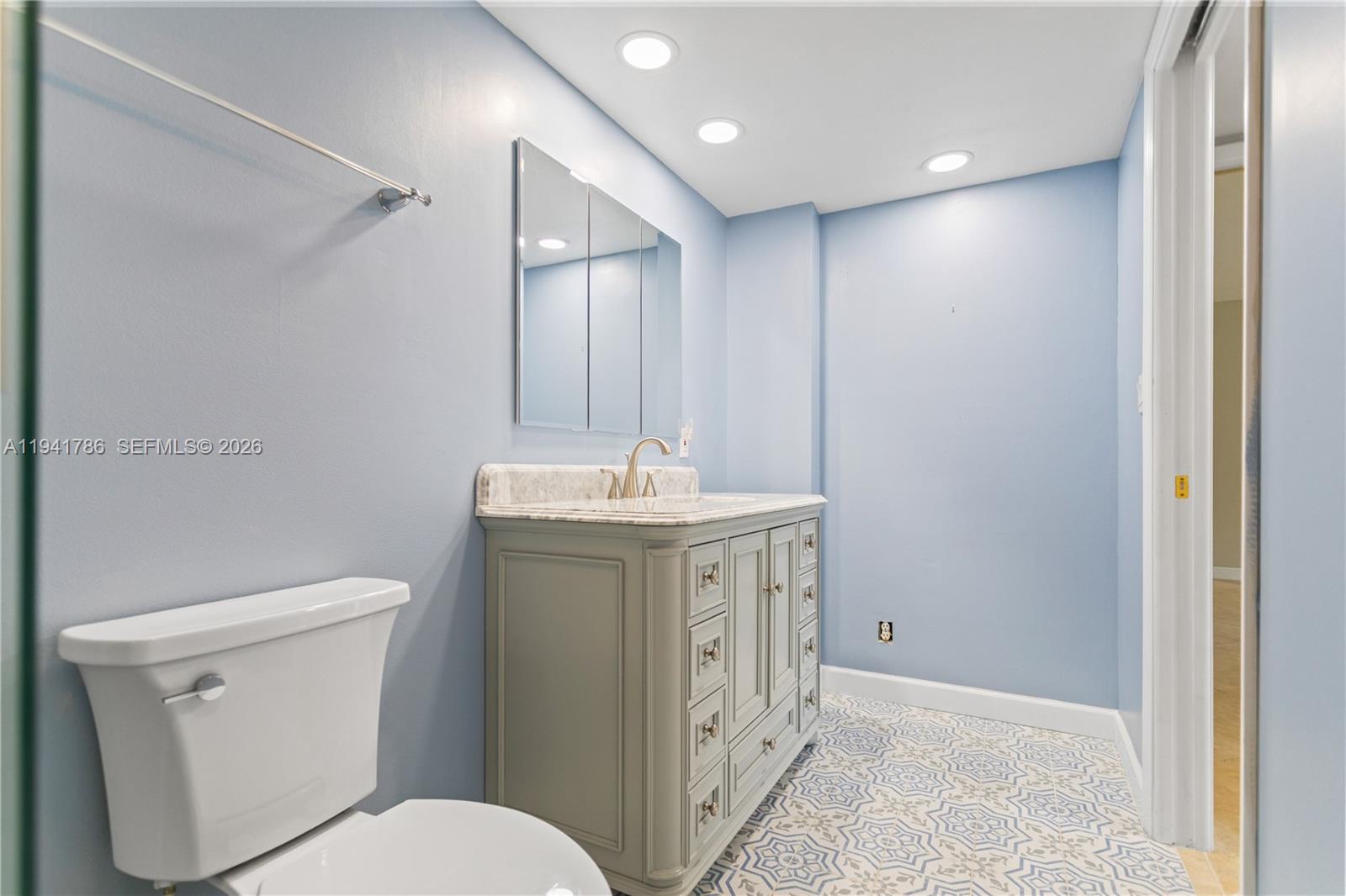 NO 83 PALM-AIRE COUNTRY C - Residential