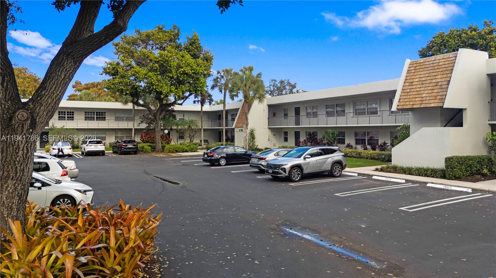 NO 83 PALM-AIRE COUNTRY C - Residential