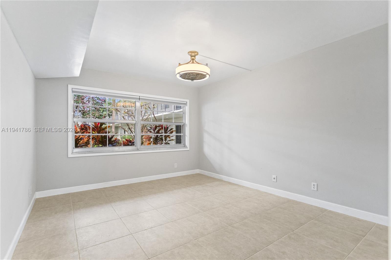 NO 83 PALM-AIRE COUNTRY C - Residential