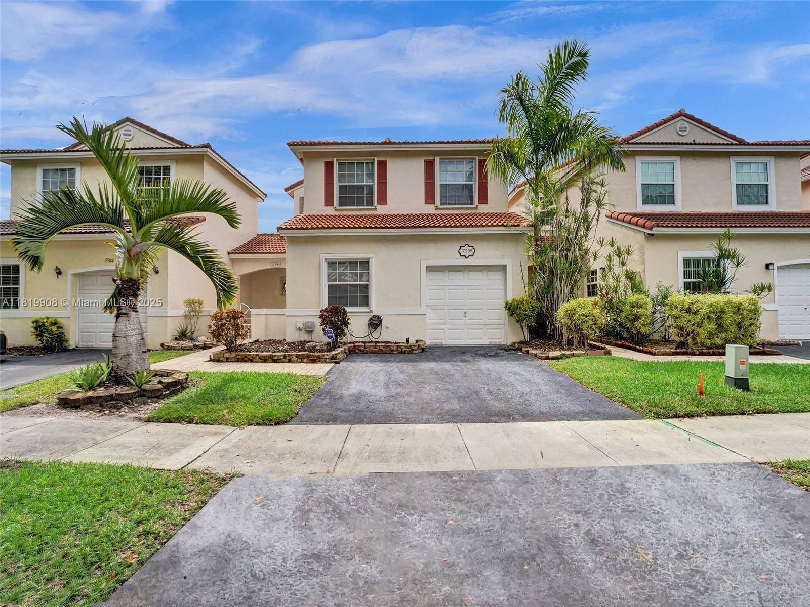 Rental Property at 17954 Sw 10th Ct 17954, Pembroke Pines, Miami-Dade County, Florida - Bedrooms: 3 
Bathrooms: 3  - $3,300 MO.