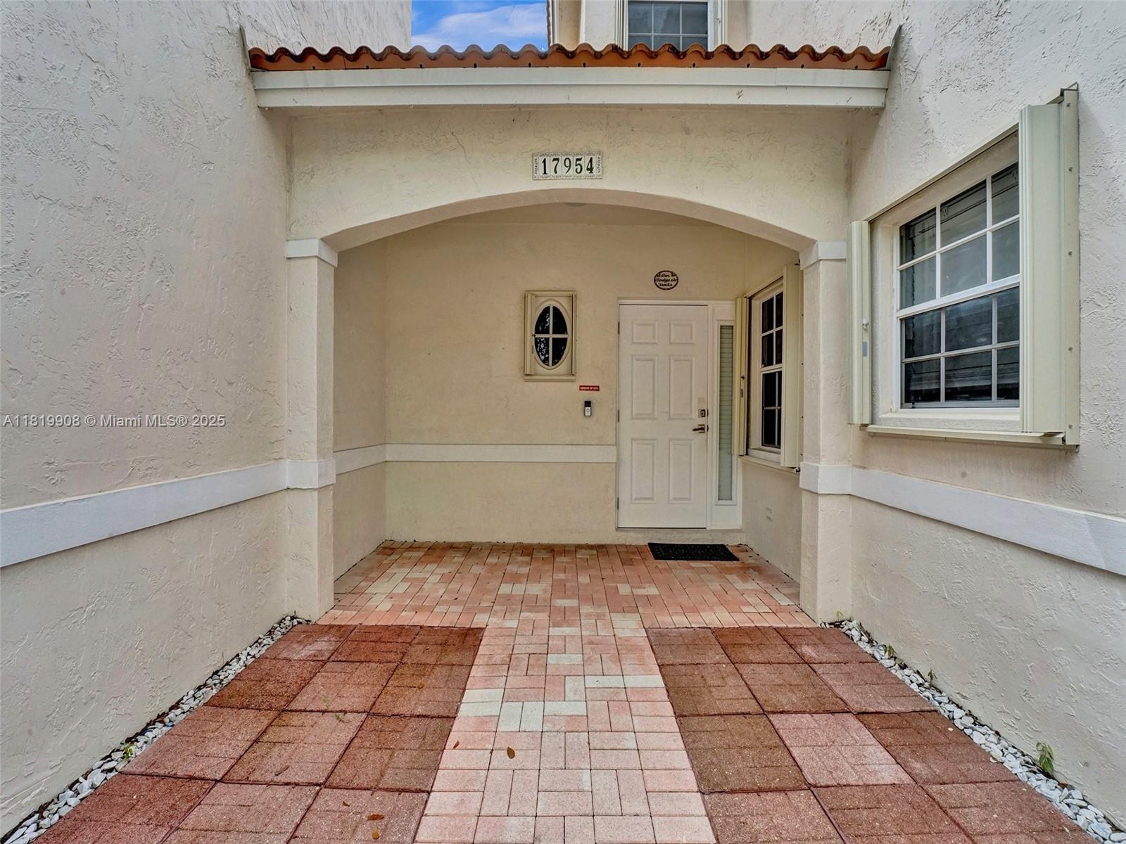17954 SW 10th Ct 17954
