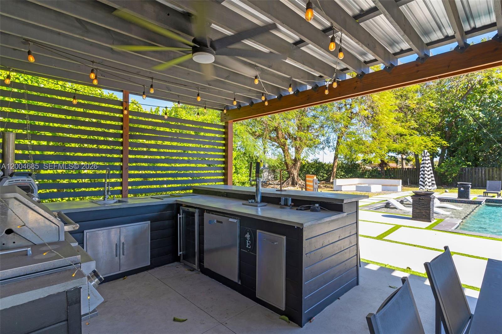 KENDALE LAKES SEC 4 - Residential