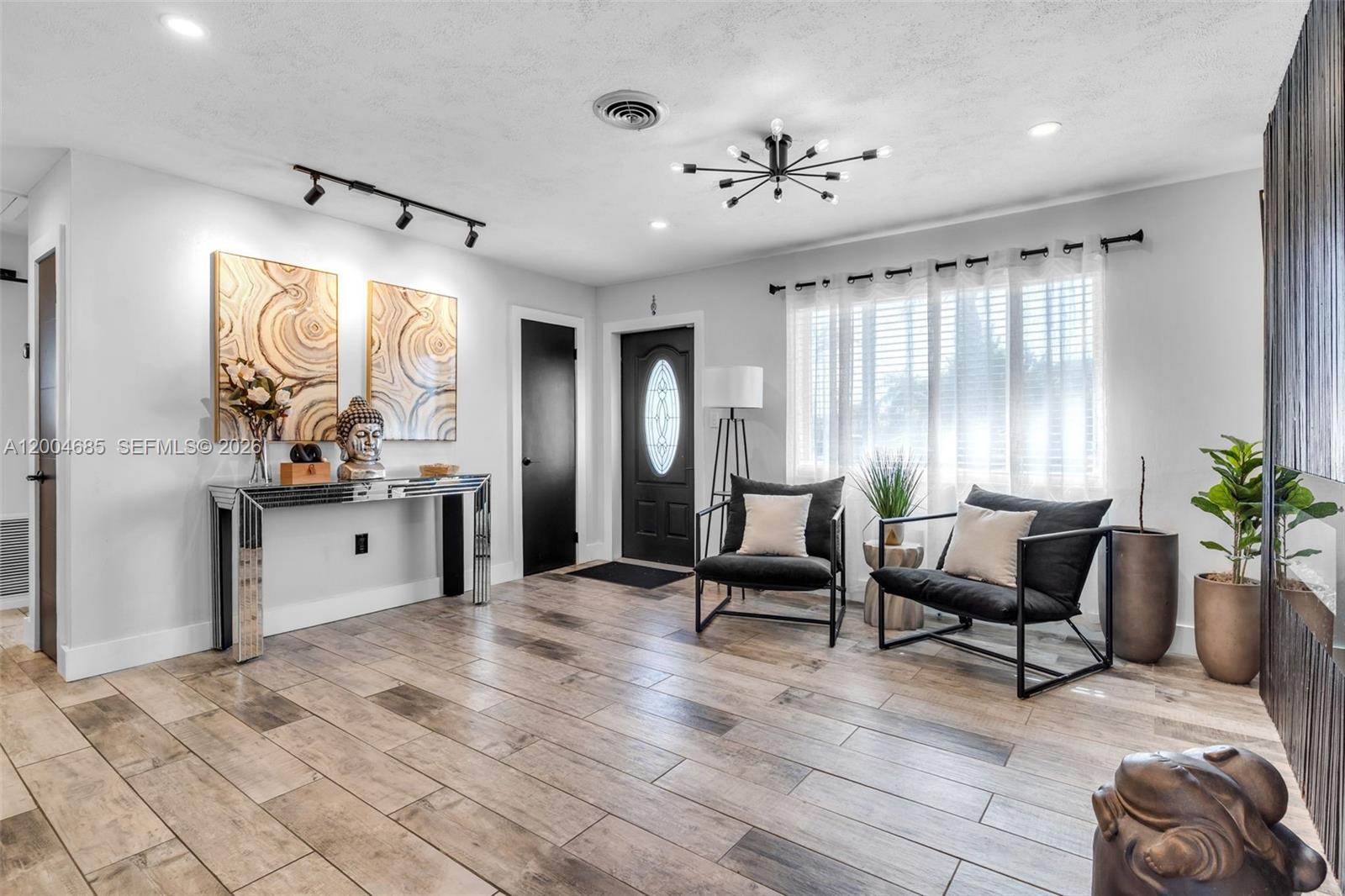 KENDALE LAKES SEC 4 - Residential