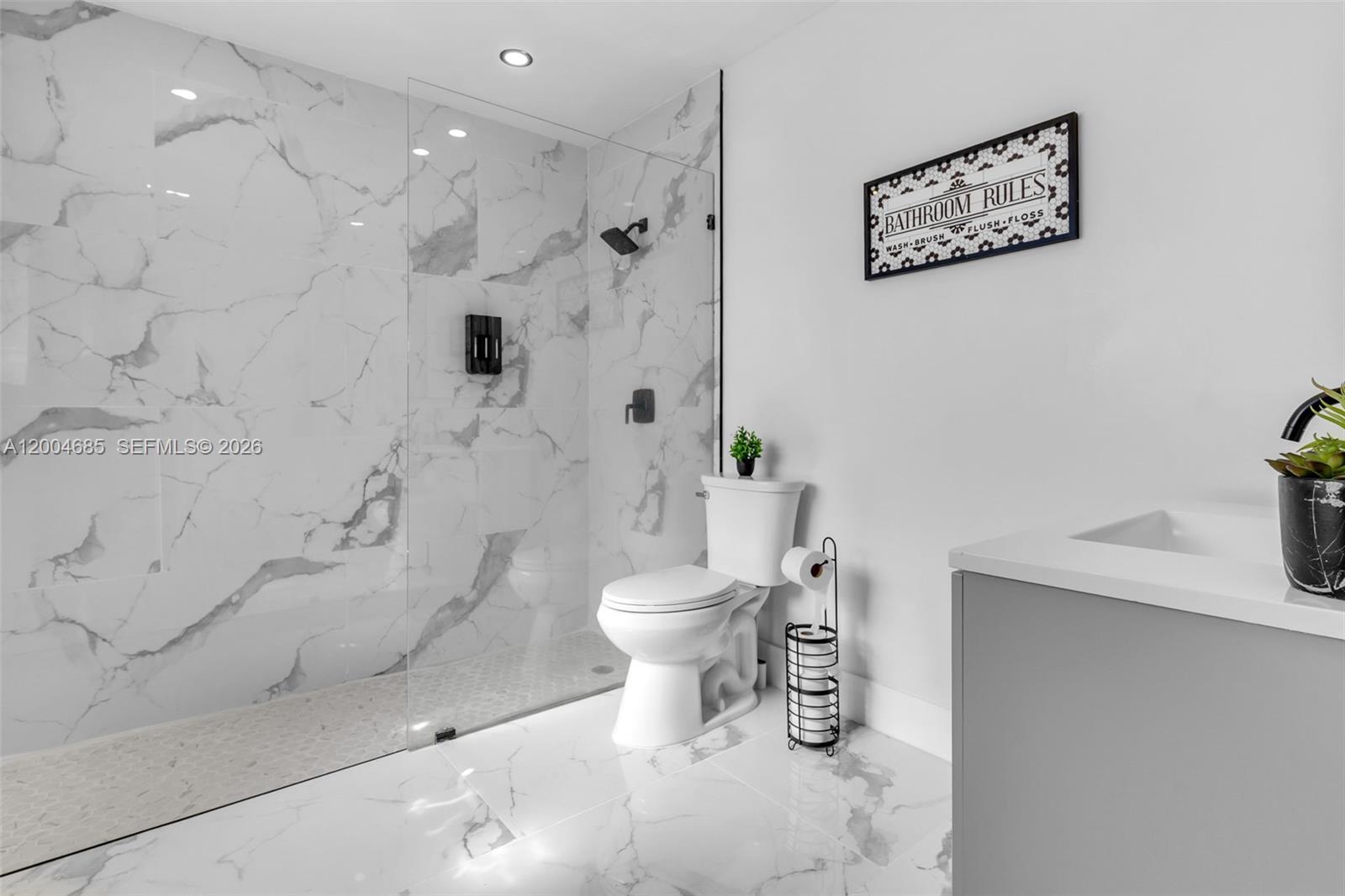 KENDALE LAKES SEC 4 - Residential