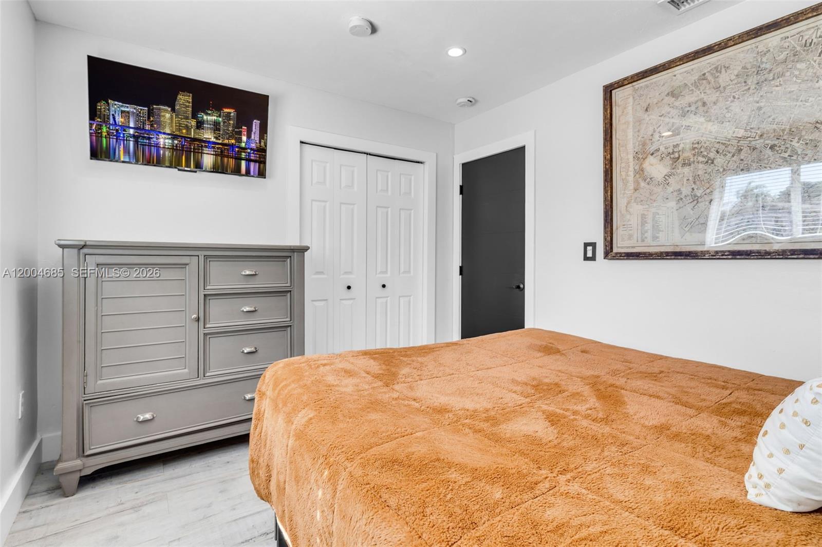 KENDALE LAKES SEC 4 - Residential