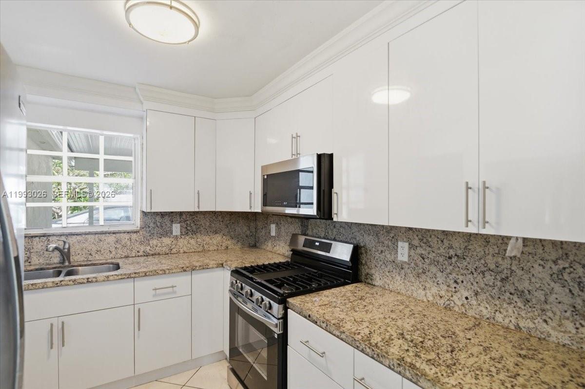 PALM LAKES SEC 2 - Residential