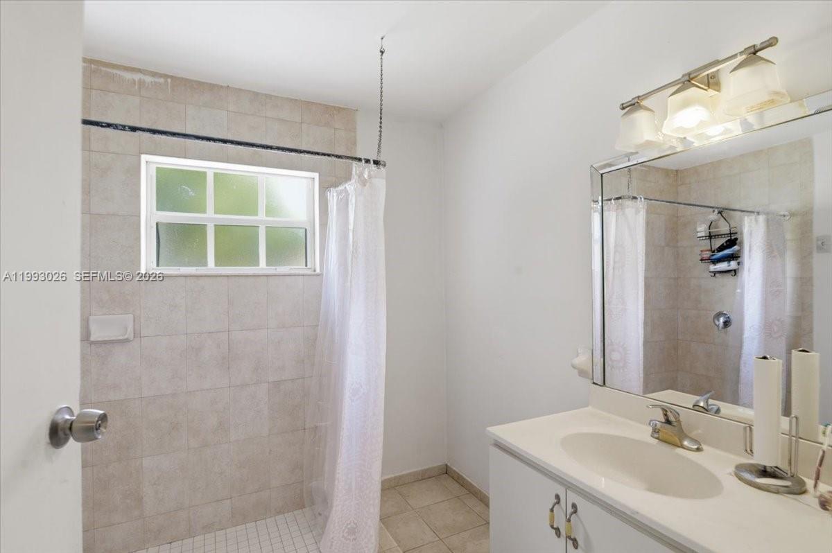 PALM LAKES SEC 2 - Residential