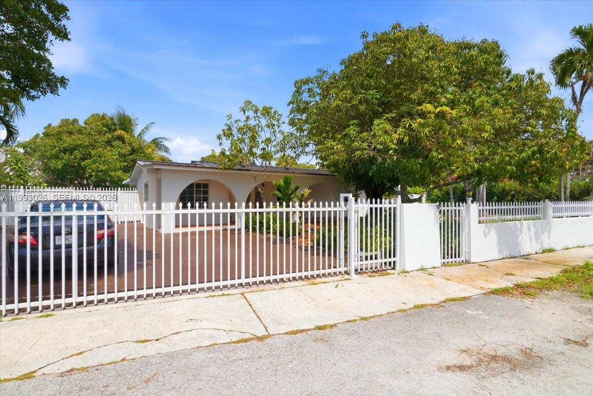 PALM LAKES SEC 2 - Residential