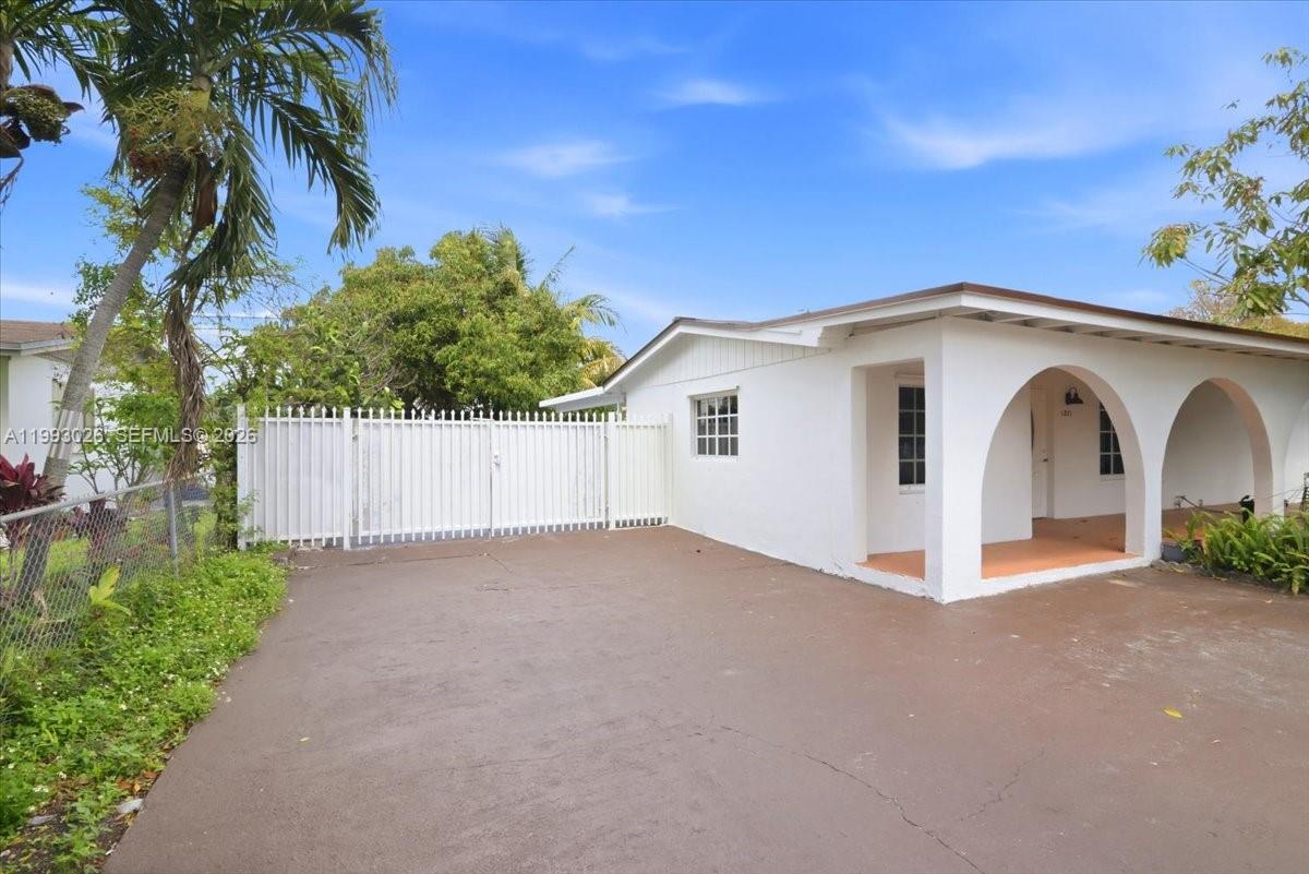 PALM LAKES SEC 2 - Residential