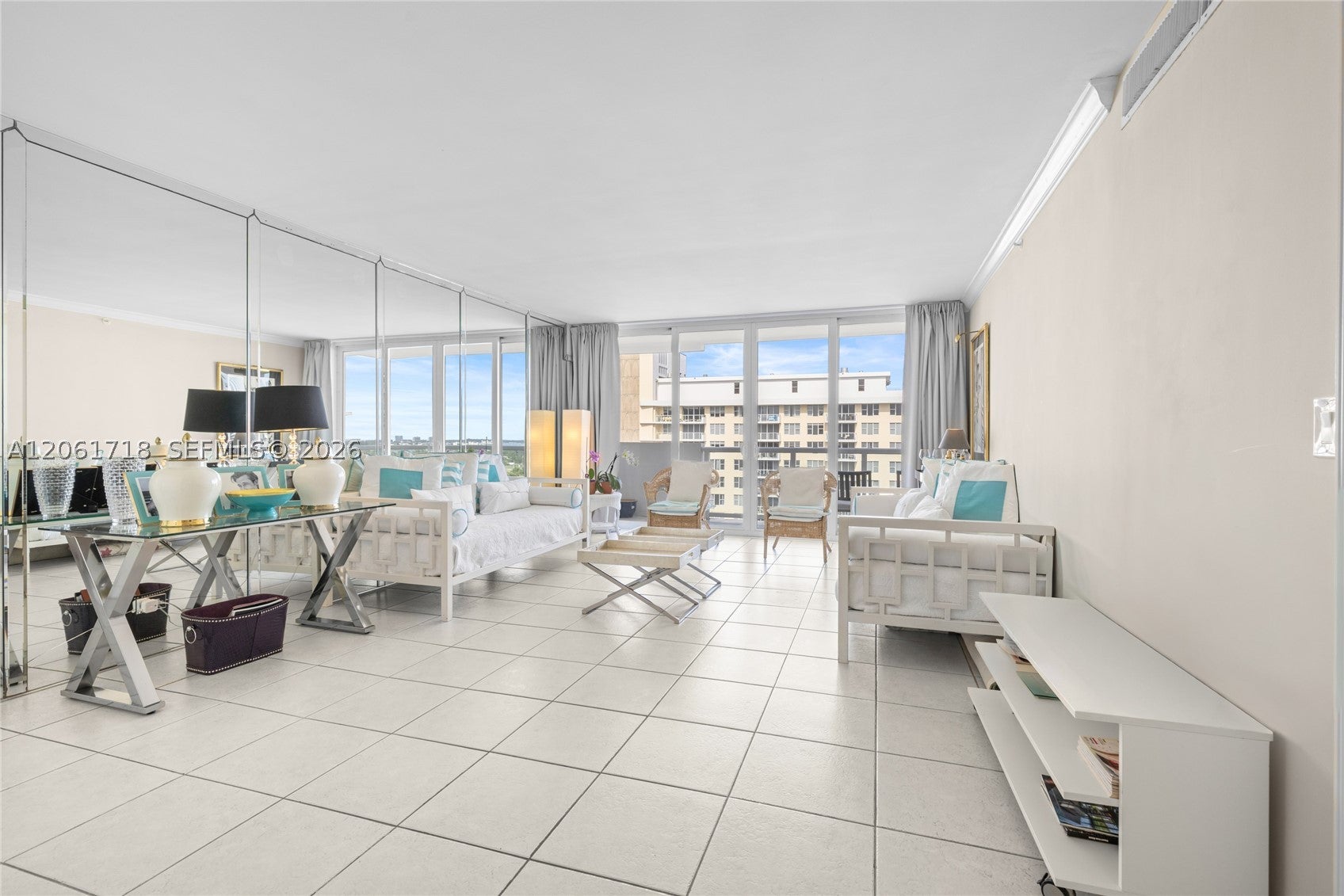 5601 Collins Ave 1515