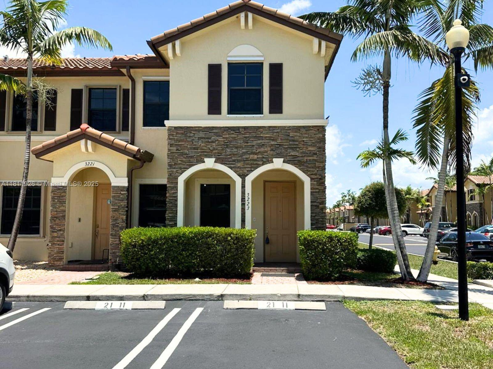 Rental Property at 3223 Se 7th Ct  , Homestead, Miami-Dade County, Florida - Bedrooms: 3 
Bathrooms: 3  - $2,500 MO.