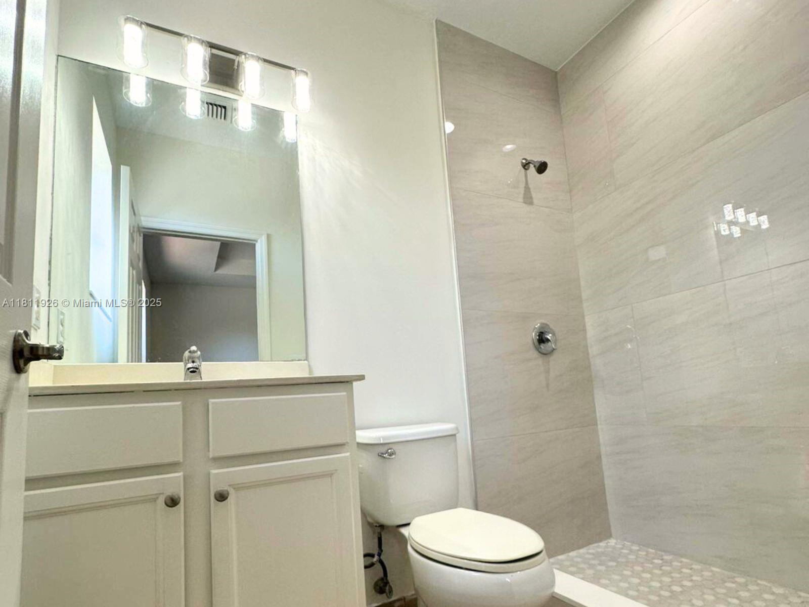 MARTINIQUE AT OASIS REPLA - Residential Lease
