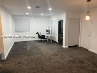 QUATRAINE CONDO - Residential