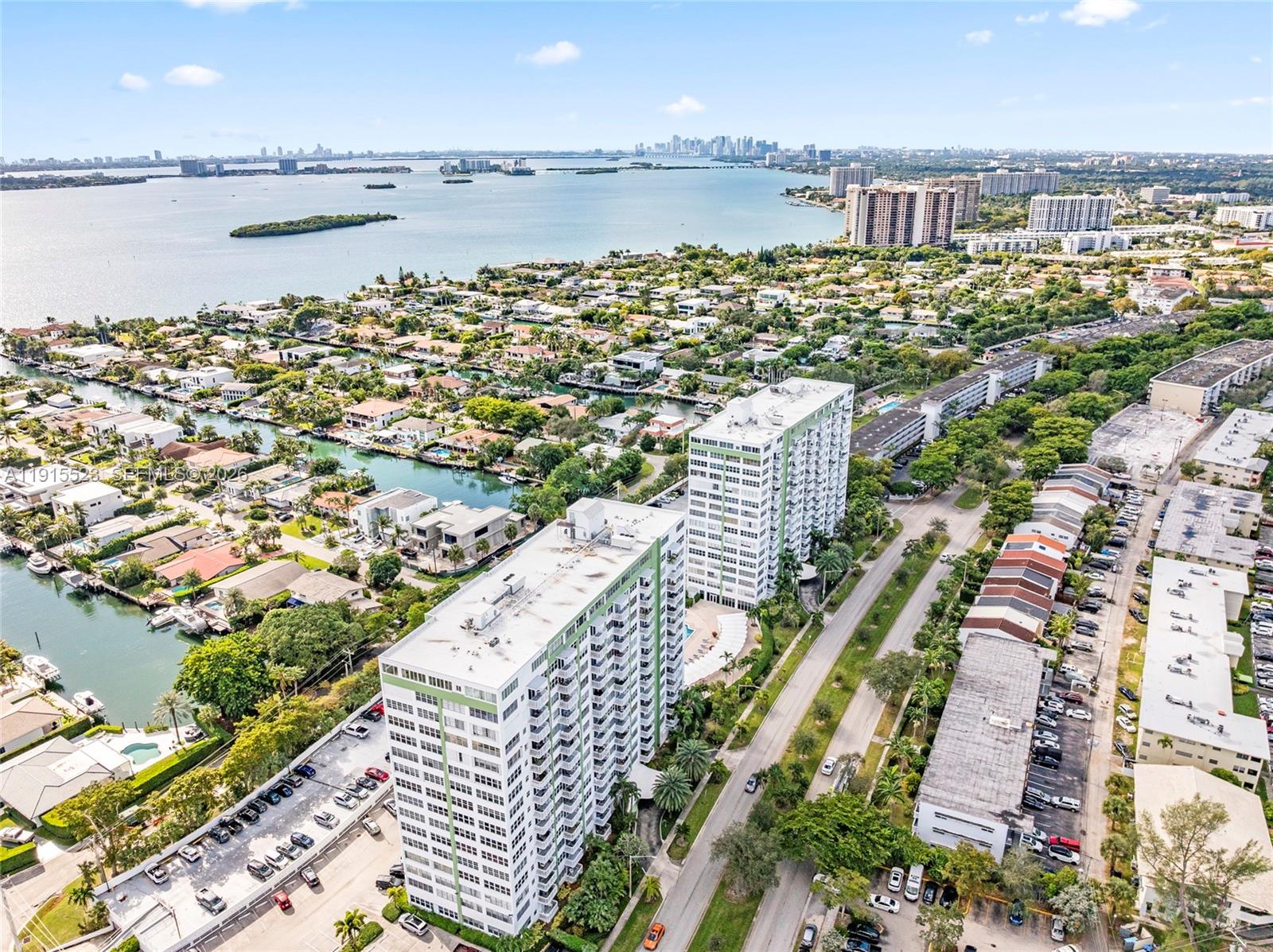 BAYVIEW TOWERS CONDO SOUT - Residential