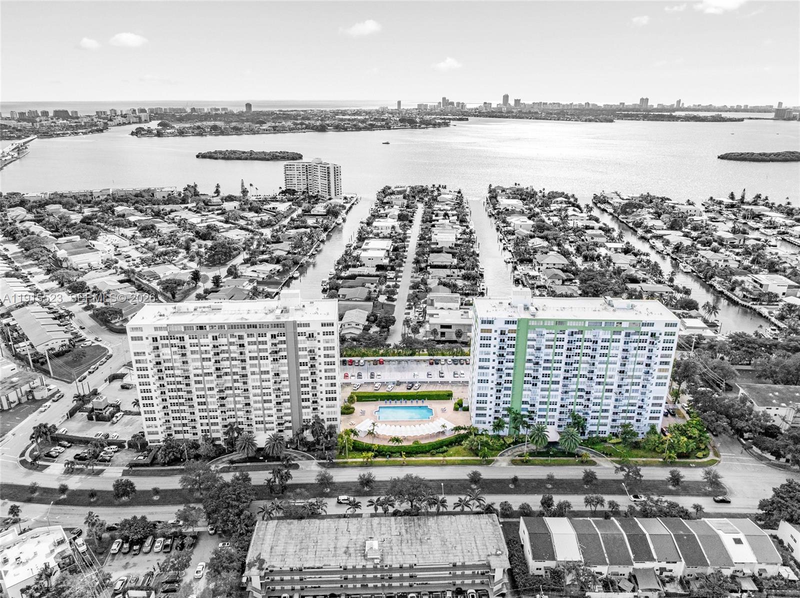 BAYVIEW TOWERS CONDO SOUT - Residential