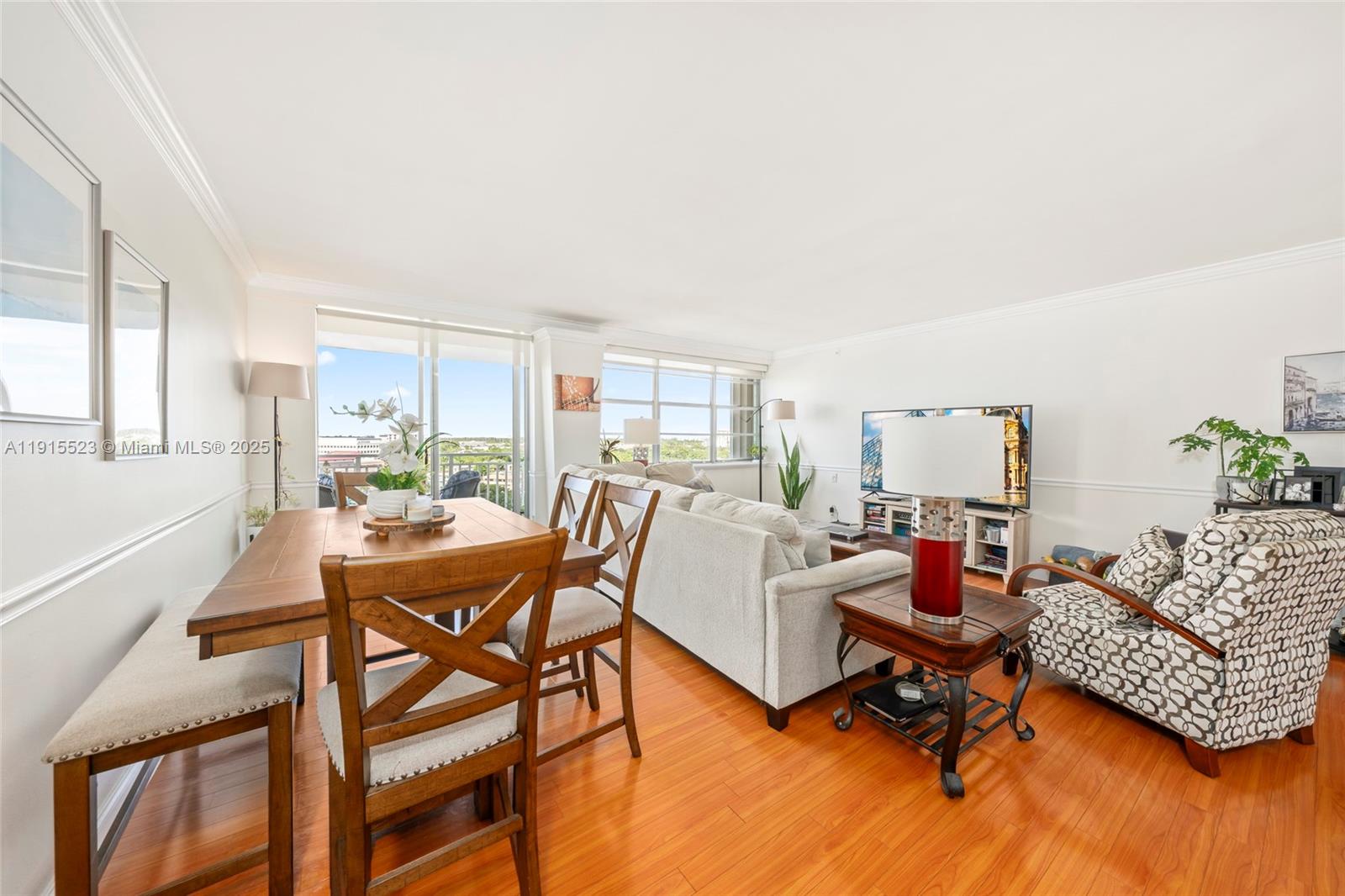 BAYVIEW TOWERS CONDO SOUT - Residential