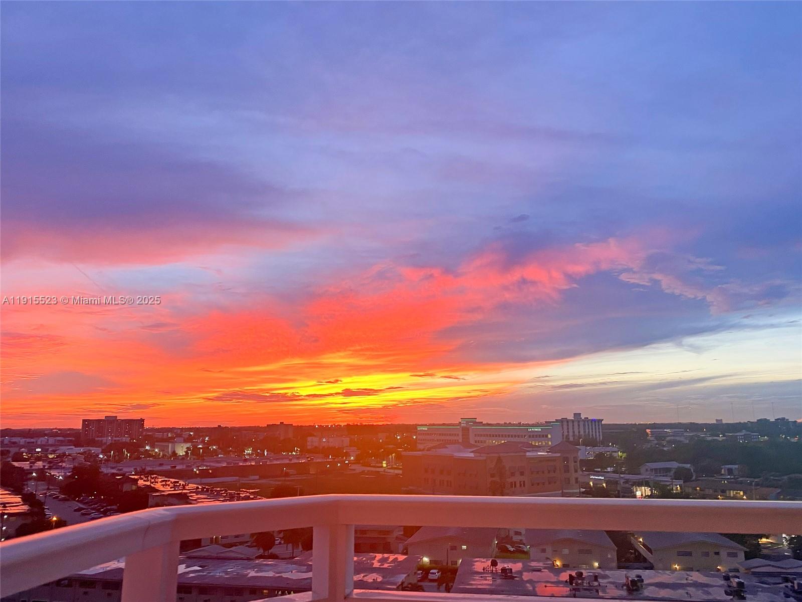 BAYVIEW TOWERS CONDO SOUT - Residential