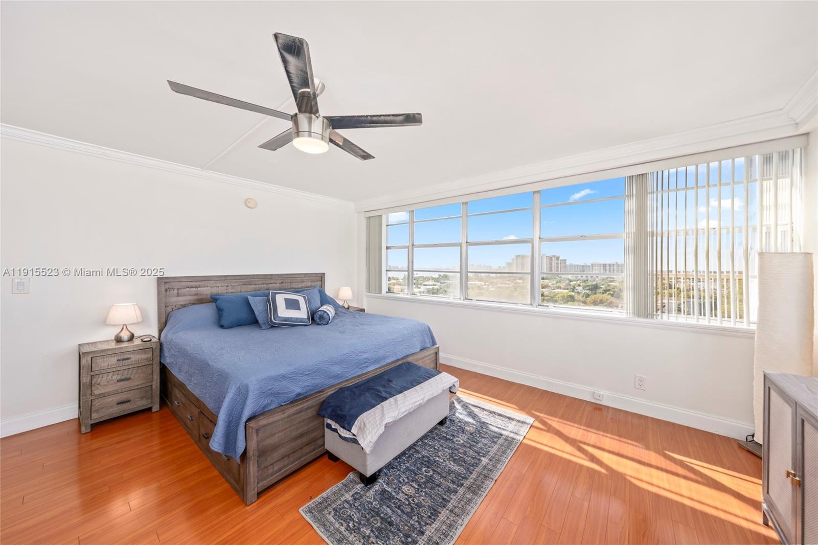 BAYVIEW TOWERS CONDO SOUT - Residential