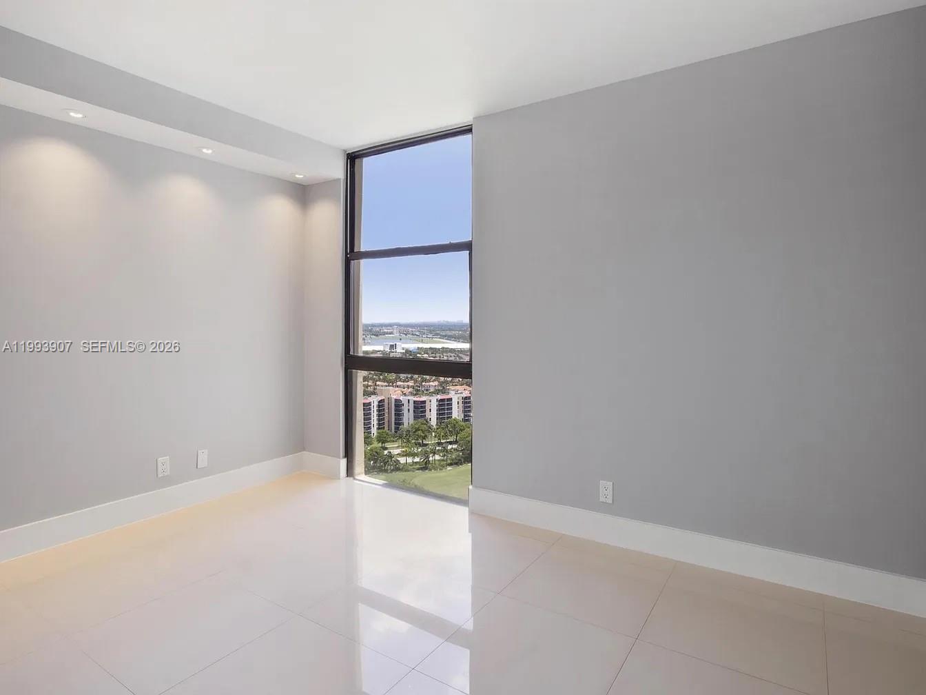 CORONADO CONDO- TOWER II - Residential Lease