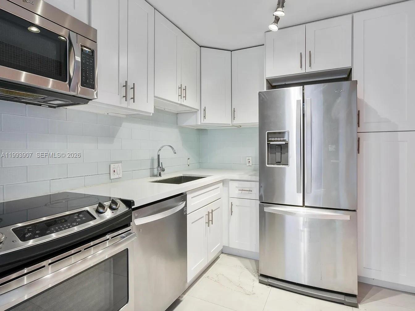 CORONADO CONDO- TOWER II - Residential Lease