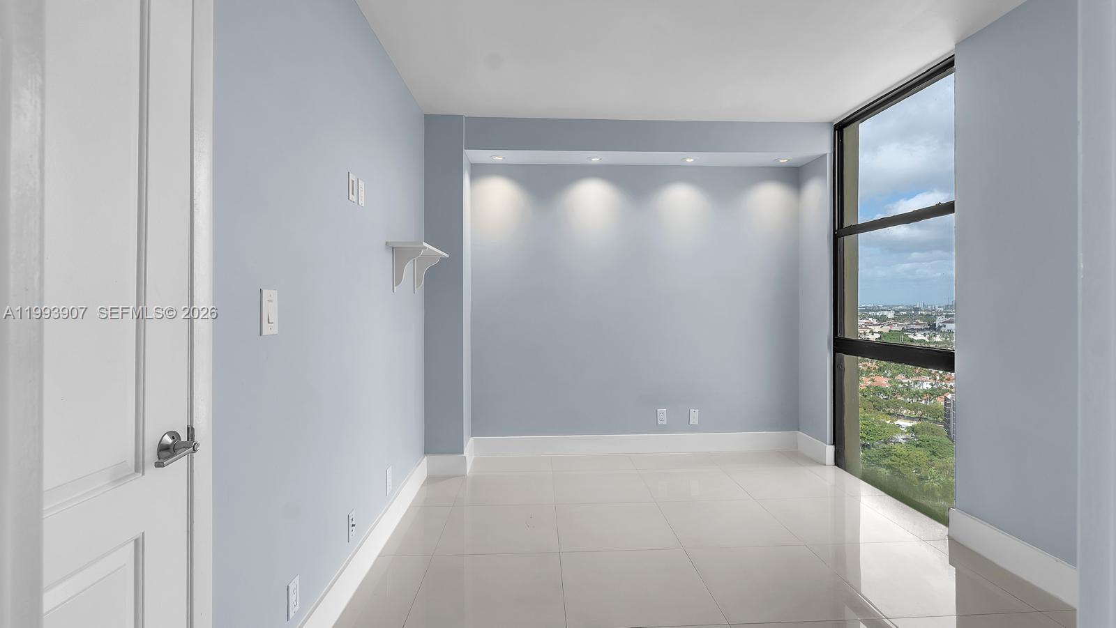 CORONADO CONDO- TOWER II - Residential Lease