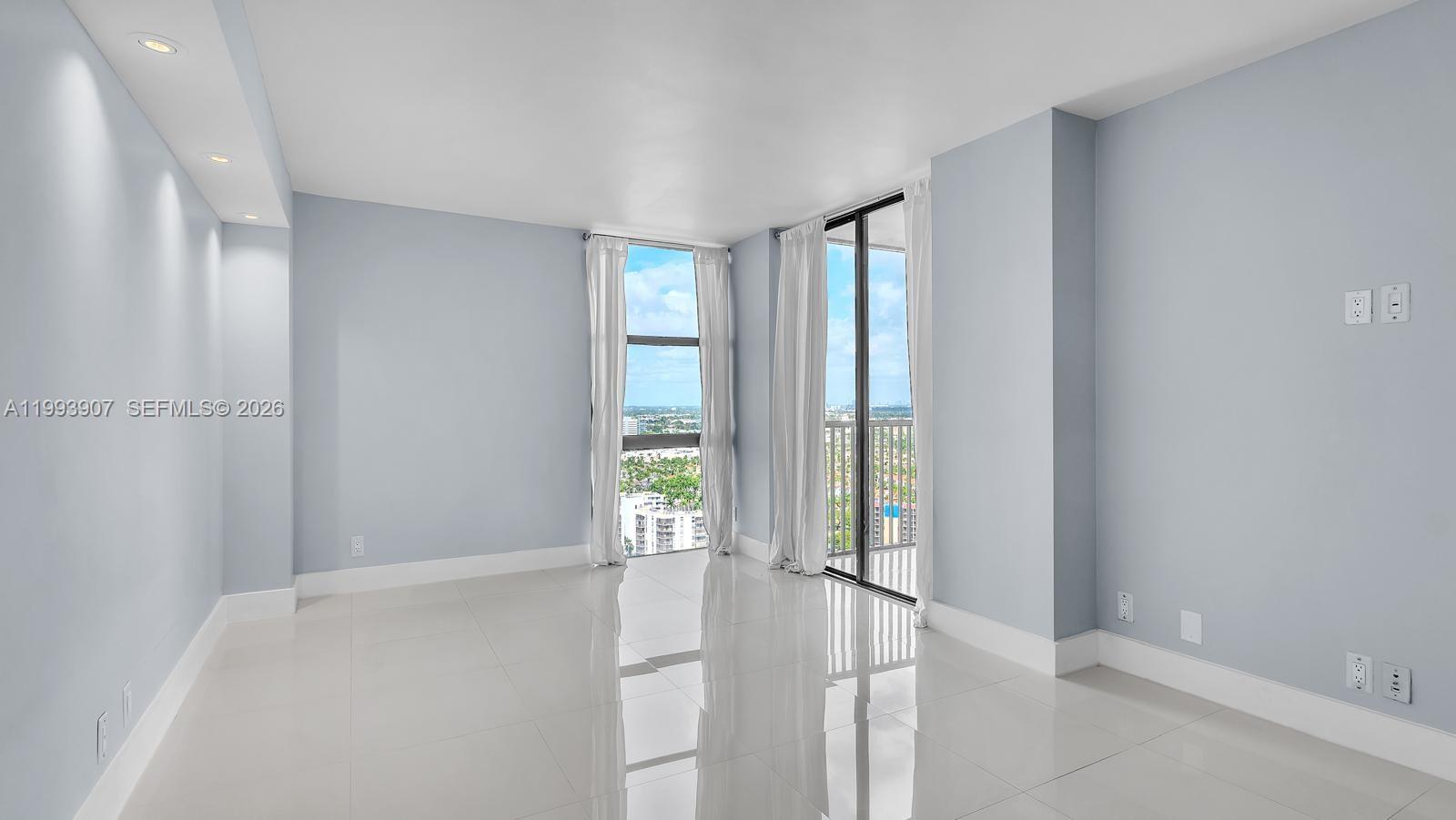 CORONADO CONDO- TOWER II - Residential Lease