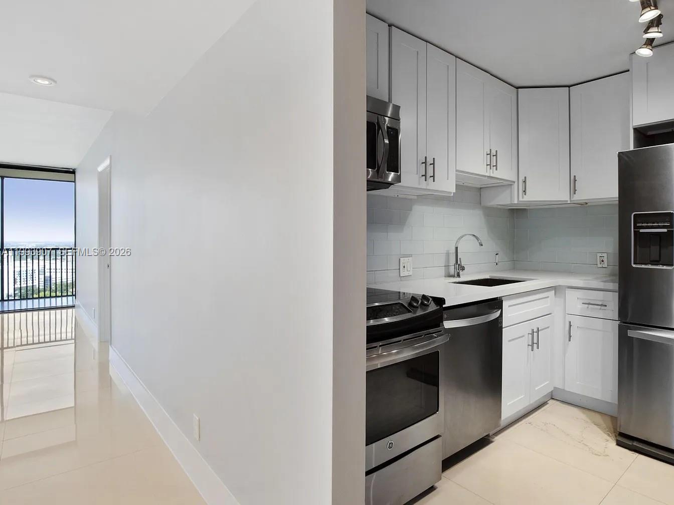 CORONADO CONDO- TOWER II - Residential Lease