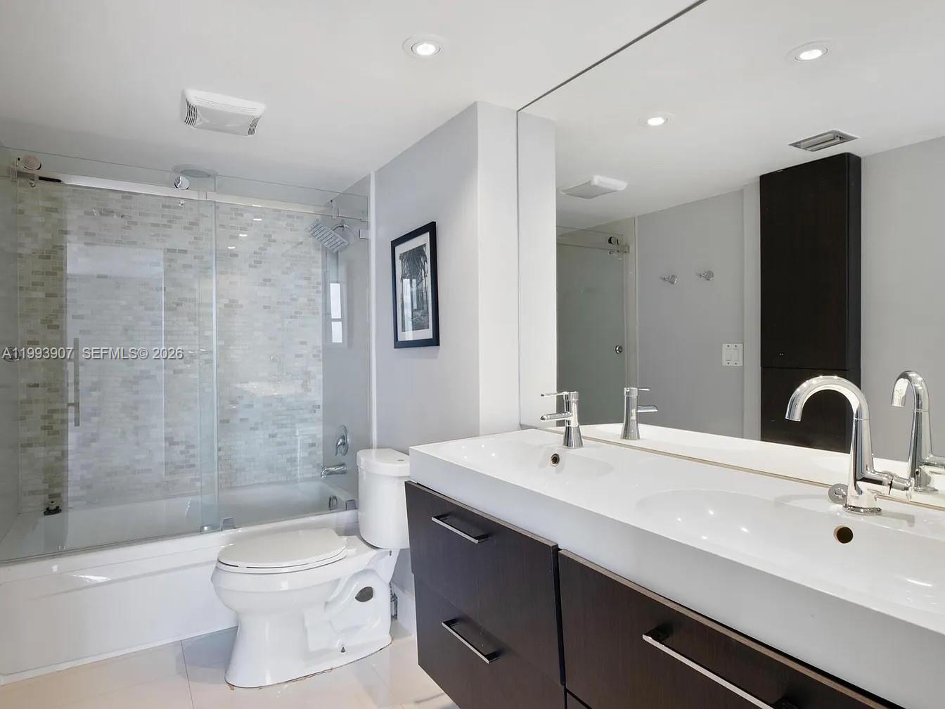 CORONADO CONDO- TOWER II - Residential Lease